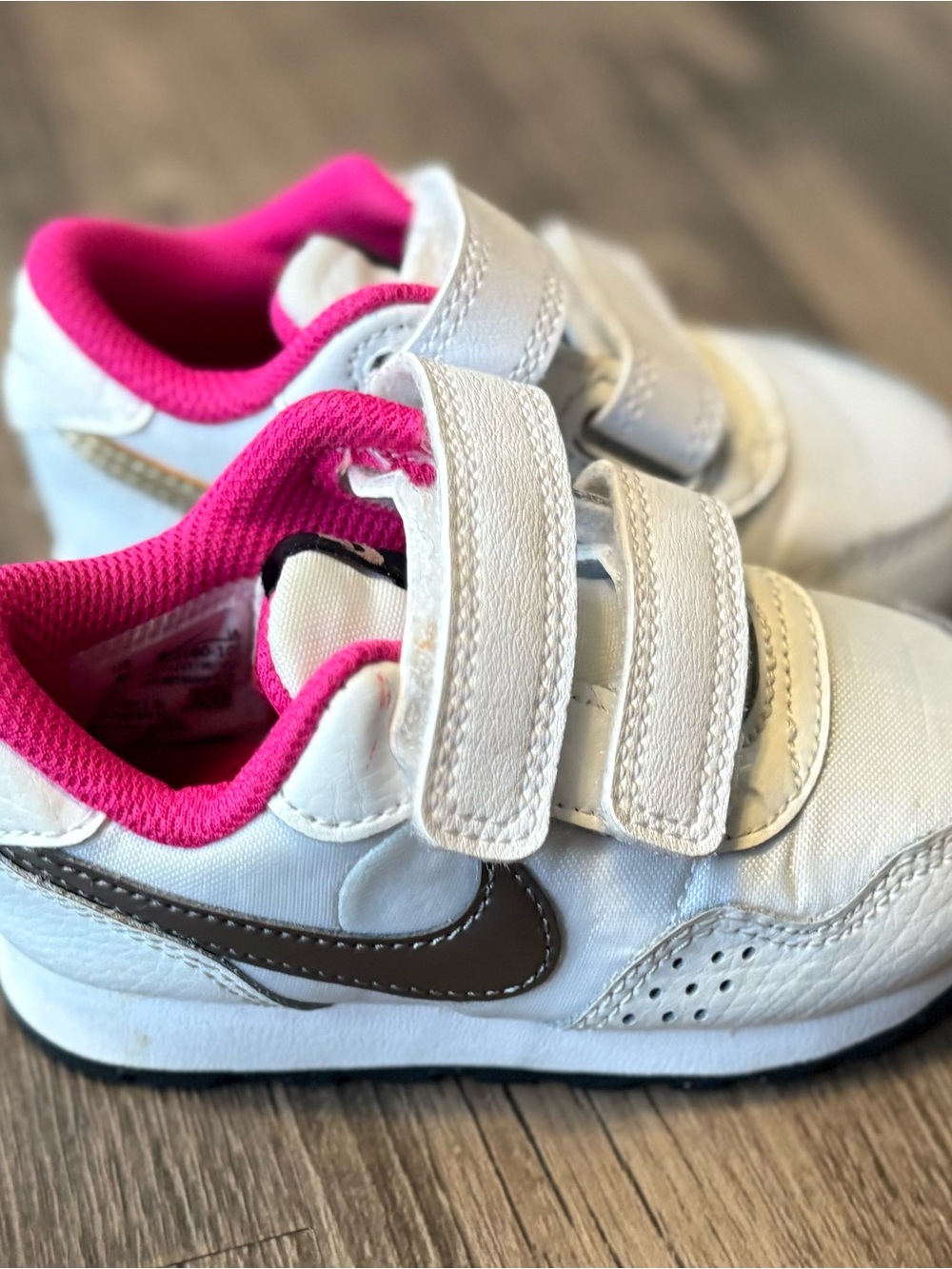Nike MD Valiant White Metallic Pewter Sneakers Straps Toddler Girls Size 6C